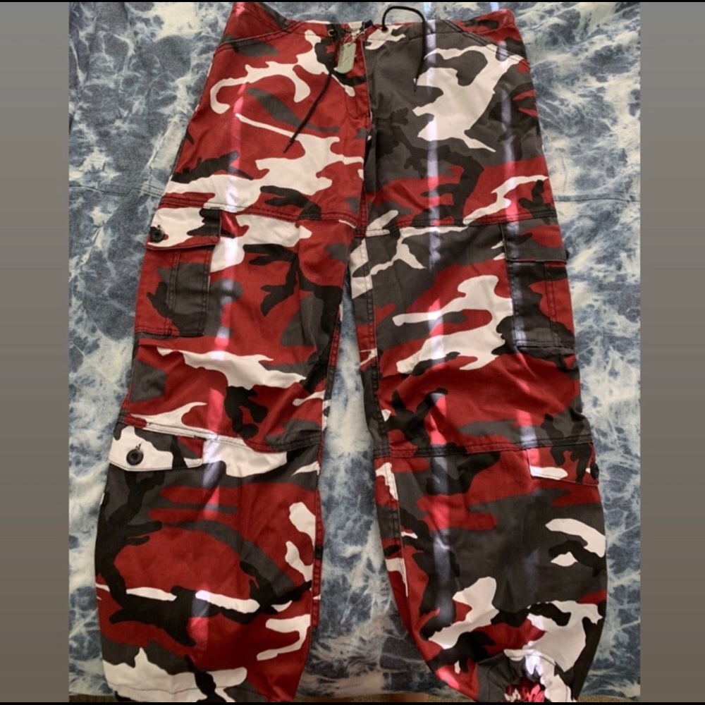 Low-Rise Camo Pants